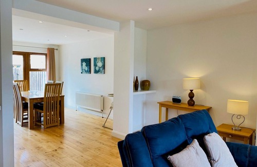 Kenmare Casa | Modern home with 3 bedrooms and 3 bathrooms in Kenmare town