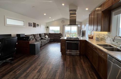 Lewiston Casa | Modern Home With Incredible Views