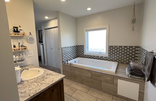 Lewiston Casa | Modern Home With Incredible Views