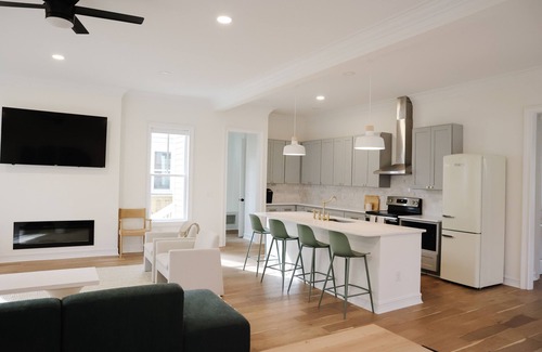 Wilmington Historic District Casa | Modern home with lookout in the heart of downtown