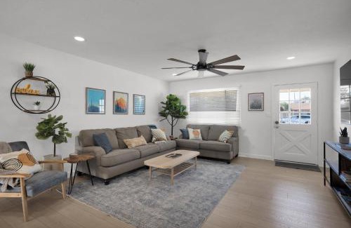 Tempe Casa | Modern Home with Pool Near ASU & Scottsdale