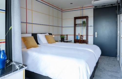 Centrum Apartamento | Modern Hotel Central Tilburg, Balcony & Kitchen
