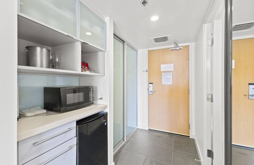 Ala Moana Apartamento | Modern Hotel | Near Ala Moana, Balcony, Pool, Gym