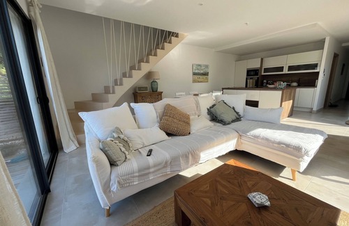 Saint-Palais-sur-Mer Villa | Modern house 150m from ocean beaches with heated pool and wifi