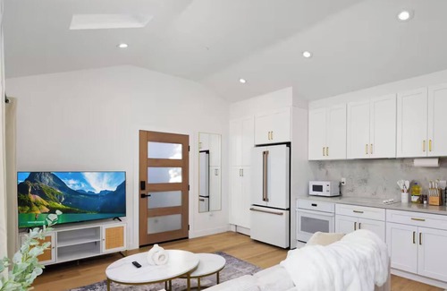 Lucerne - Higuera Casa | Modern House in Culver City Santa Monica