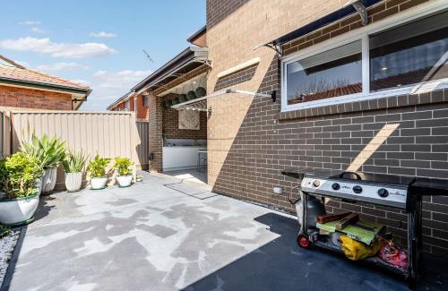 Lidcombe Casa | Modern House near Sydney Olympic Park