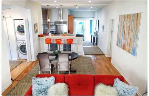 West Hollywood West Casa | Modern House with a pool