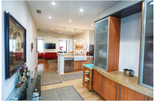 West Hollywood West Casa | Modern House with a pool