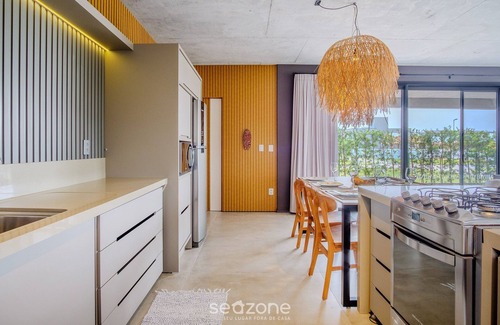 Praia do Rosa Apartamento | Modern House With Pool Next to Surfland Roi00