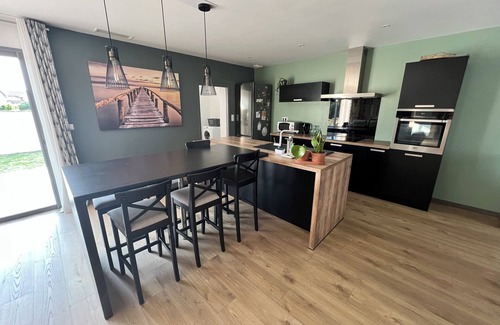 Daux Casa | Modern house with swimming pool, close to lake and forest
