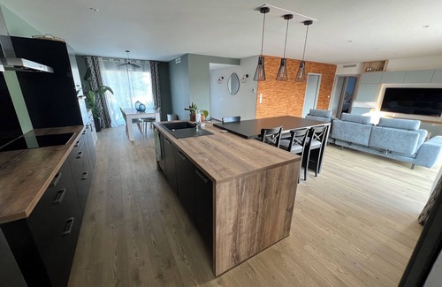 Daux Casa | Modern house with swimming pool, close to lake and forest