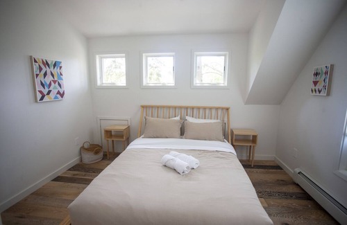 Esopus Cabaña | Modern Hudson Cottage
