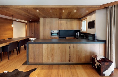 St. Moritz Apartamento | Modern in alpine style designed apartment with tasteful details