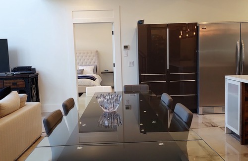 Flesherton Casa | Modern Industrial Getaway - 1 minute walk to the Beach & Boat Launch