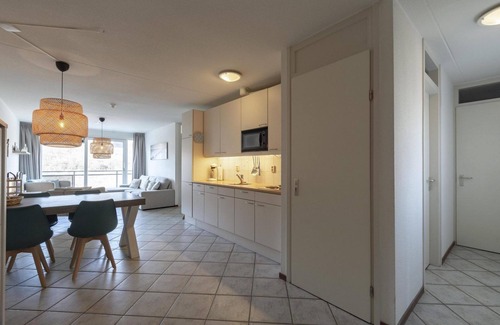 Callantsoog Apartamento | Modern Ingericht Vakantieappartement met Groot Balkon, Direct Tegenover de Strandopgang van Callantsoog Gelegen