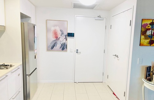 Ascot Apartamento | Modern inner city apartment with river views, WiFi & AC in lovely Hamilton