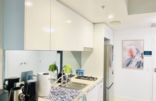 Ascot Apartamento | Modern inner city apartment with river views, WiFi & AC in lovely Hamilton
