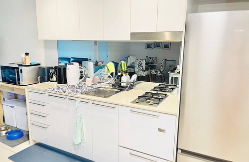Ascot Apartamento | Modern inner city apartment with river views, WiFi & AC in lovely Hamilton