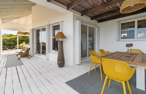 Spanish Wells Casa | Modern Island Waterfront Home