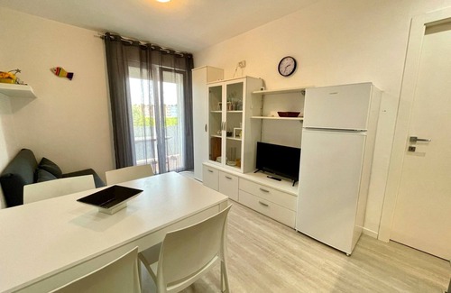 Porto Santa Margherita Apartamento | Luminoso apartamento con terraza - Beahost