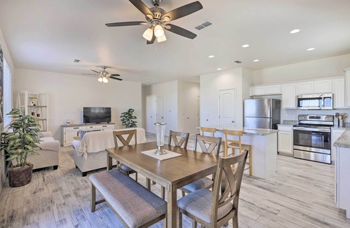 Kingman Casa | Modern Kingman Vacation Rental, 5 Mi to Dtwn!
