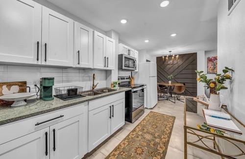 Somerville Casa | Modern Lake House 2 Units, Pool, Lake 3Min, Pets