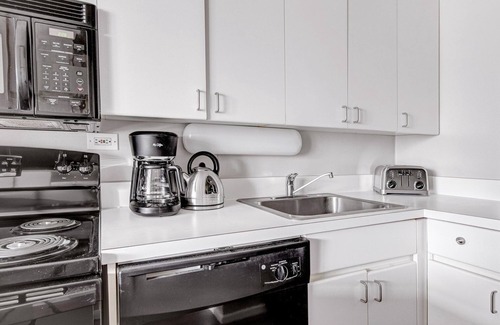 Lake View East Apartamento | Modern Lakeview 1BR w/ Gym, Pool, 1 block to Lincoln Park, by Blueground
