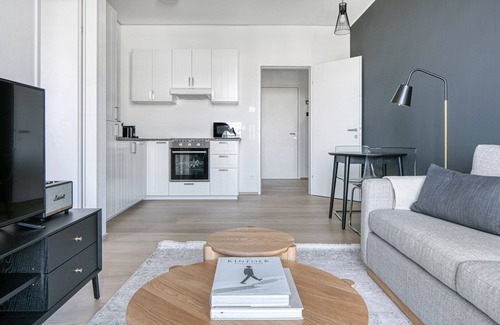 Erdberg Apartamento | Modern Landstraße 1BR w/ Elevator & Rooftop Pool, near U3, by Blueground