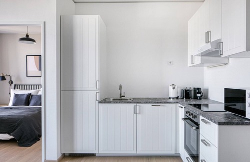Erdberg Apartamento | Modern Landstraße 1BR w/ Elevator & Rooftop Pool, near U3, by Blueground