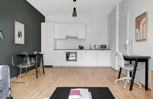 Erdberg Apartamento | Modern Landstraße 1BR w/ Amazing Views, steps from Danube, by Blueground