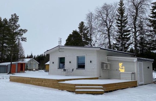 Slagnas Casa | Modern Lapland Cottage with Outdoor Sauna & BBQ Hut