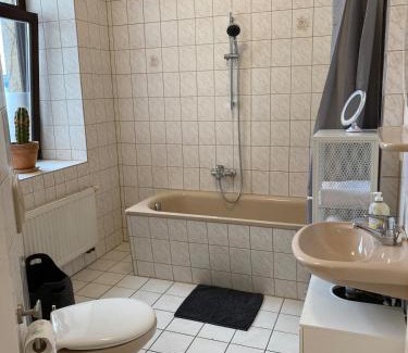 Loebtau Apartamento | Modern, large 1-R apartment in a central location