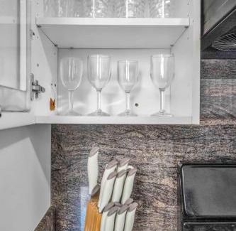 Melrose Apartamento | Modern Large 2 level 2-Bedroom 2-Bathroom By West Hollywood