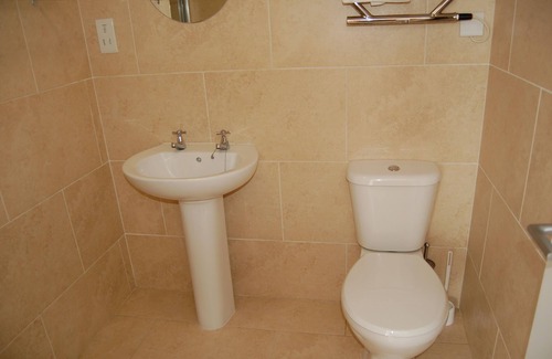 Trearddur Bay Apartamento | Apartamento grande y moderno, espectaculares vistas al mar y uso de piscina cubierta climatizada