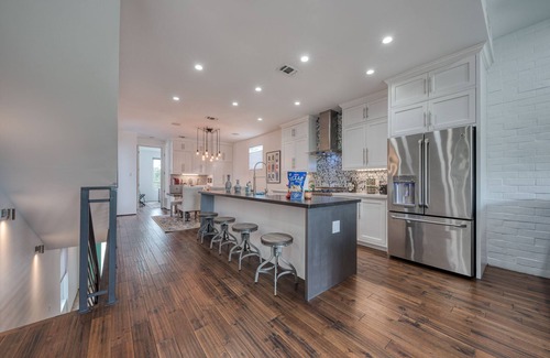 Southtown Casa | Nuevo y moderno grupo de alquiler de lujo en Lavaca
