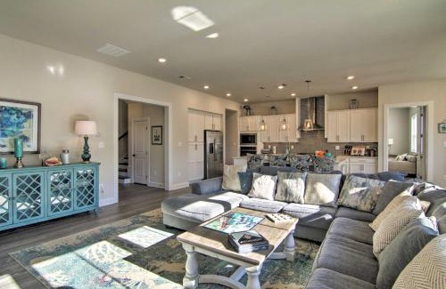 Lewes Casa | Modern Lewes Home with Deck, Grill and Pond View!
