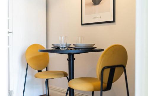 Centrum Apartamento | Modern, Light Apt City Center