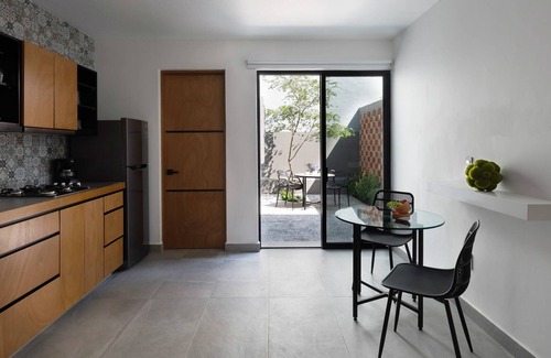 Ajijic Apartamento | Modern Light-Filled Apartment with Private Garden