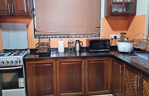 Dar es Salaam Apartamento | Modern living near the beach