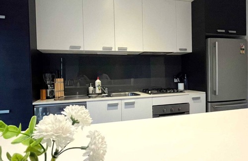 Maidstone Casa | Modern Living | Near Flemington Racecourse, Highpoint Shopping Centre & CBD