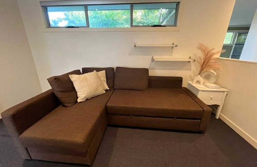 Maidstone Casa | Modern Living | Near Flemington Racecourse, Highpoint Shopping Centre & CBD