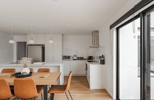Devonport Casa | Modern living with simplistic charm