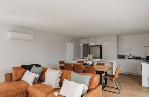 Devonport Casa | Modern living with simplistic charm