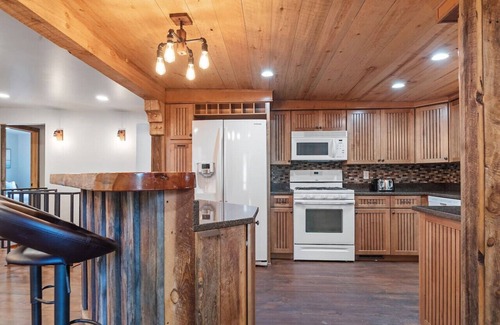Custer Apartamento | Modern Lodge: Hottub + Huge Space + Views + Sauna