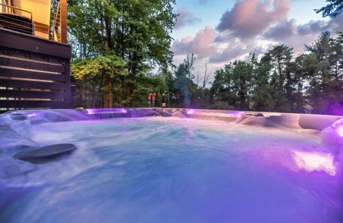 Cresco Casa | Modern Lodge on 6 acres - 15 mins to Camelback