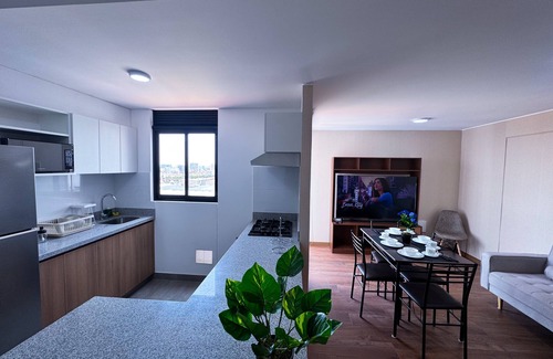 Surquillo Apartamento | Moderno Loft 2 BR con Balcón cerca a Miraflores