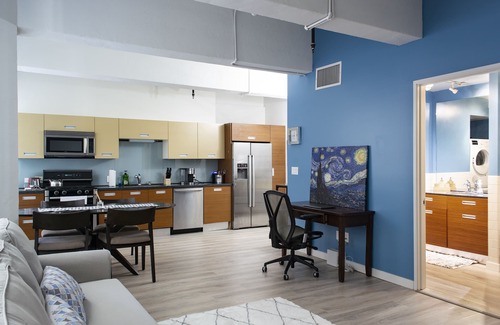 Historic Core Condominio | Modern Loft in DTLA perfect for longer stays