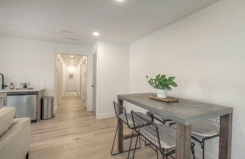Columbus Park Casa | Modern Loft in 'Little Italy' - Minutes from Downtown KC