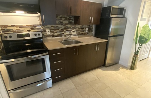 London Casa | Modern Loft Minutes to DT - 2Bed 2Bath
