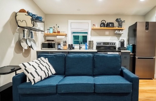 Kenilworth Cabaña | Modern Loft Style Guest House